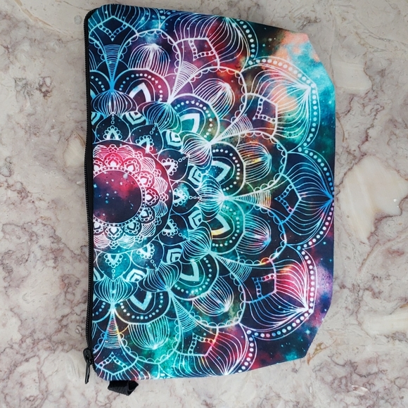 Host Pick 💄 Mandala Makeup Bag - Picture 2 of 5